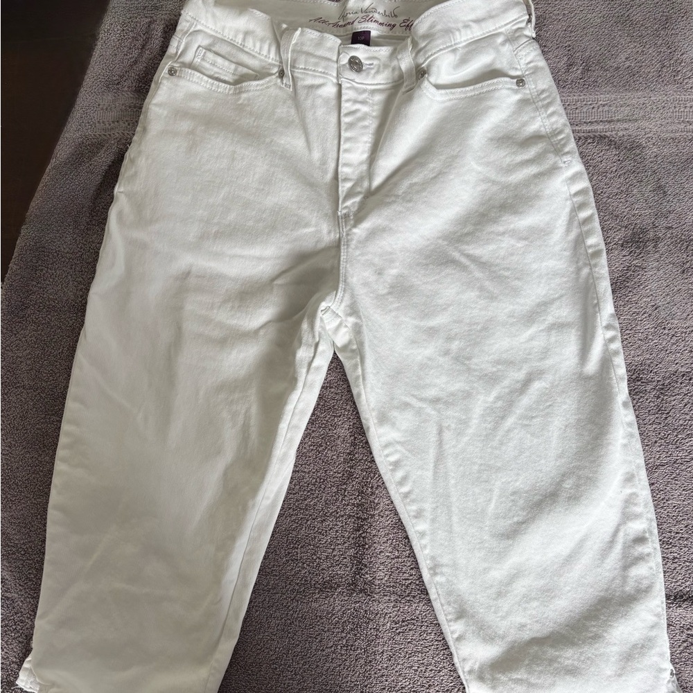 Gloria Vanderbilt women’s White Relaxed capris